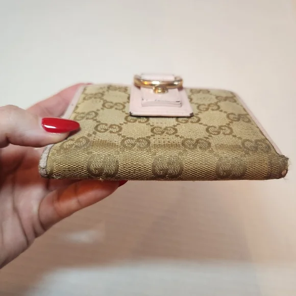 Gucci Canvas Gg Pink Cream Abbey Bifold Used Wallet